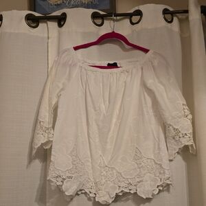 Cynthia Rowley White Off-Shoulder Lace Hem Blouse